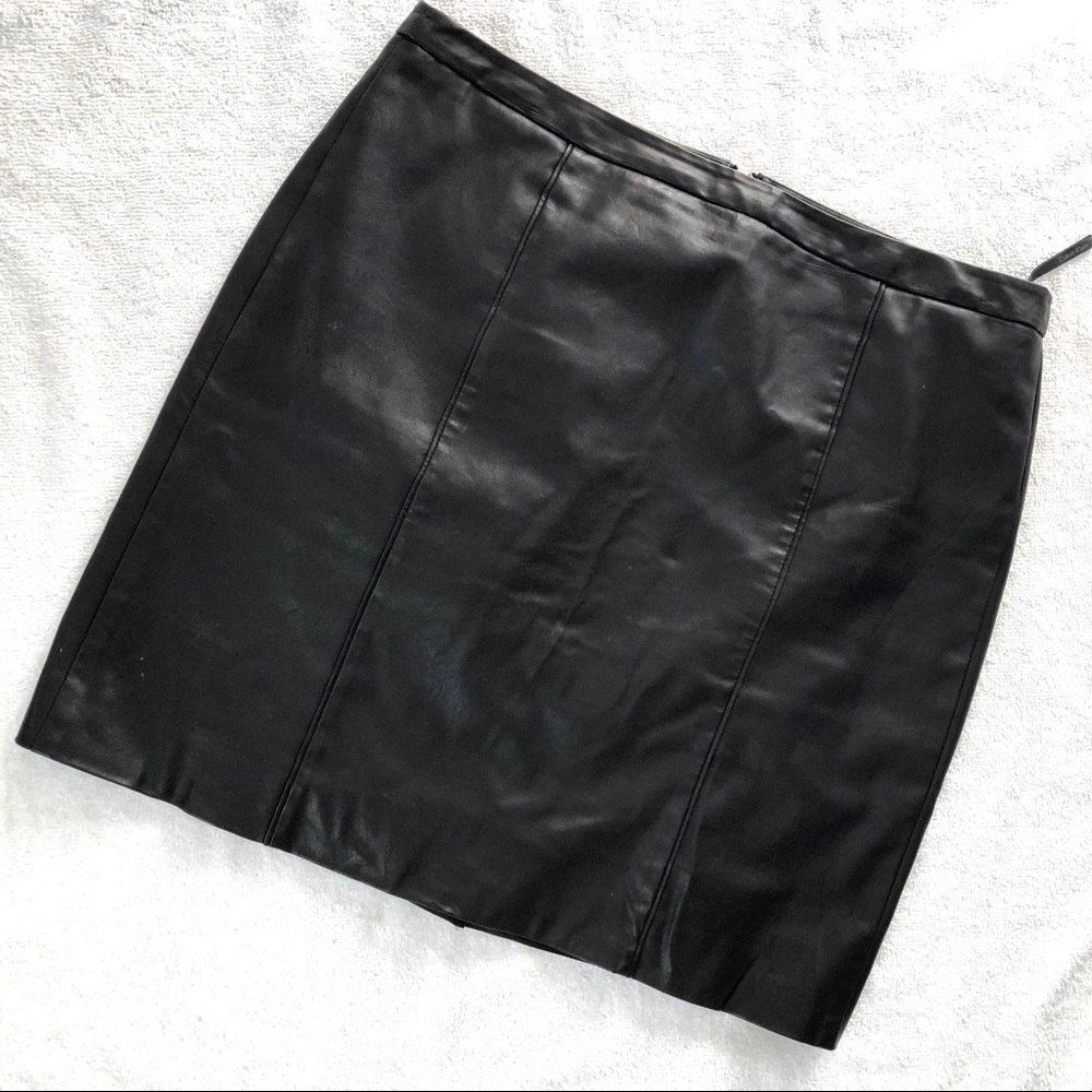 Calvin Klein Faux Leather Skirt Sz 12